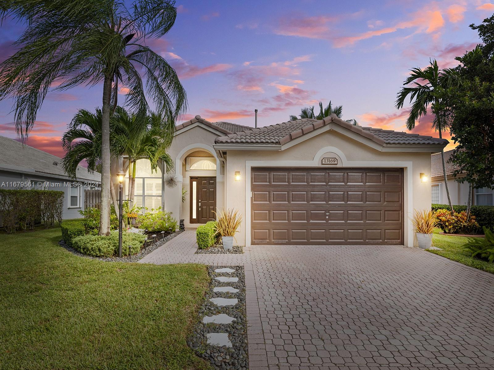 13169 NW 19th St, Pembroke Pines, Florida image 2