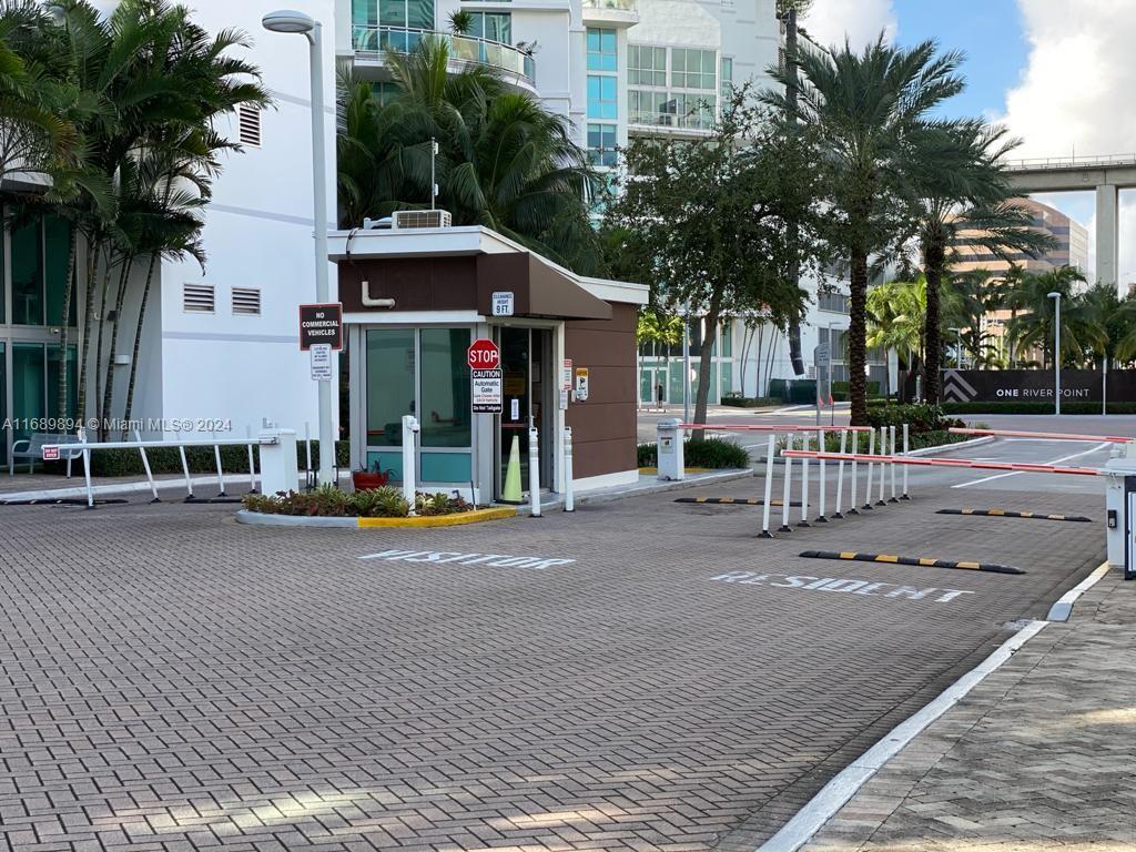 350 S Miami Ave #3712, Miami FL 33130