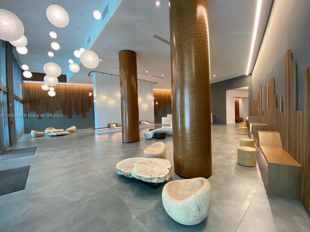 350 S Miami Ave #3712, Miami FL 33130