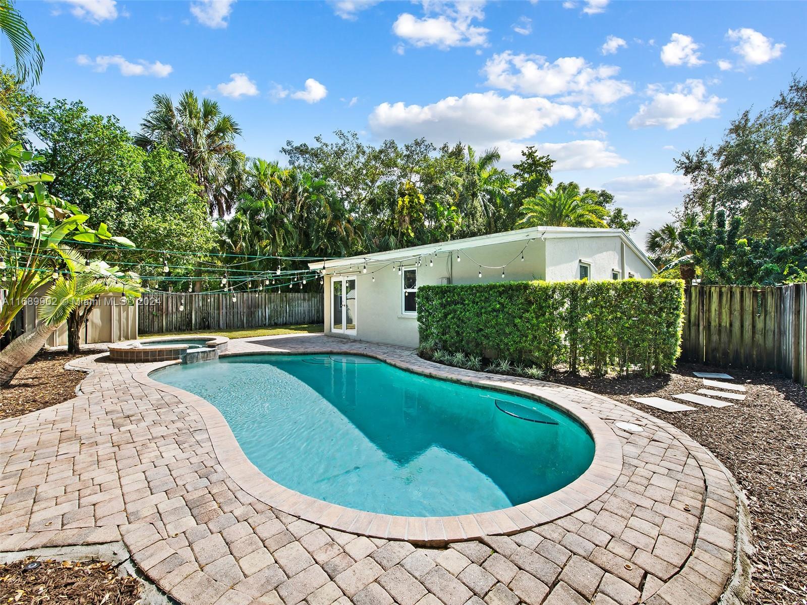 1733 SW 13th Ct, Fort Lauderdale, Florida image 3