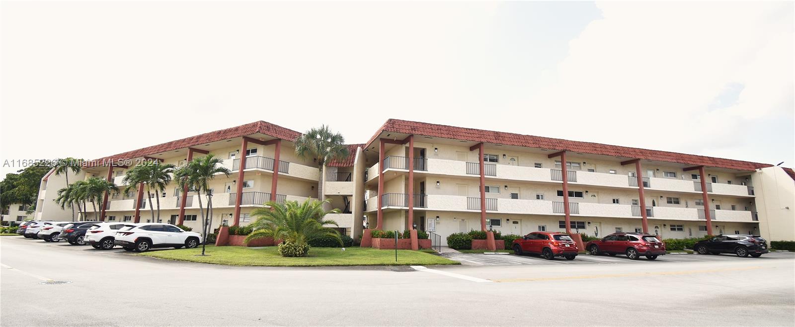 411 S Hollybrook Dr #305, Pembroke Pines, Florida image 13