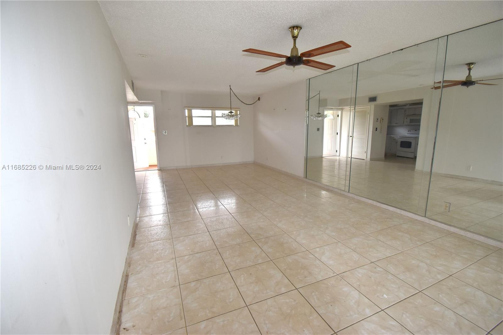 411 S Hollybrook Dr #305, Pembroke Pines, Florida image 5