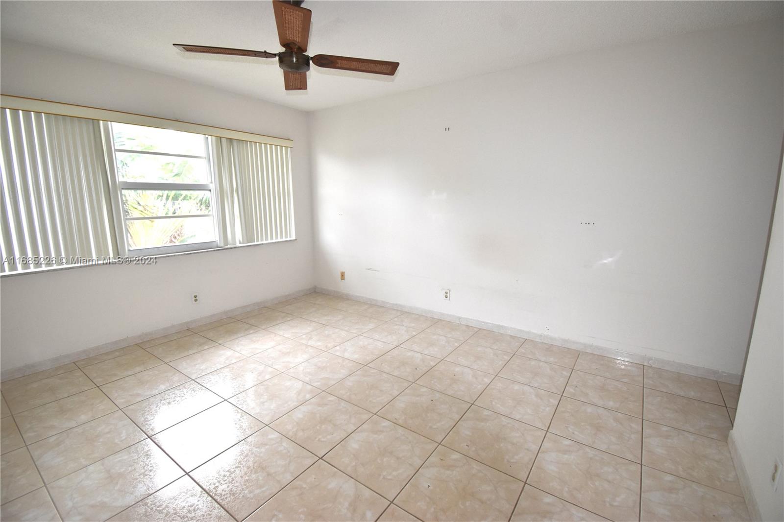 411 S Hollybrook Dr #305, Pembroke Pines, Florida image 7