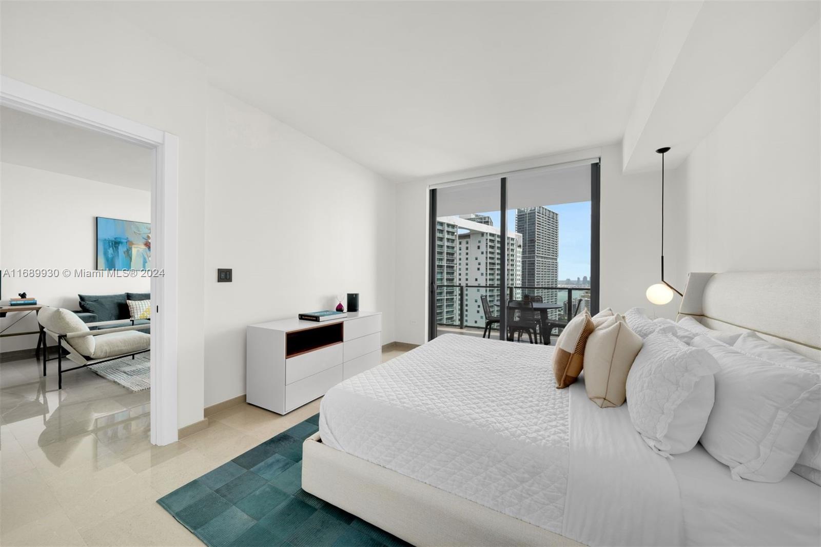 68 SE 6th St #2905, Miami, Florida image 3