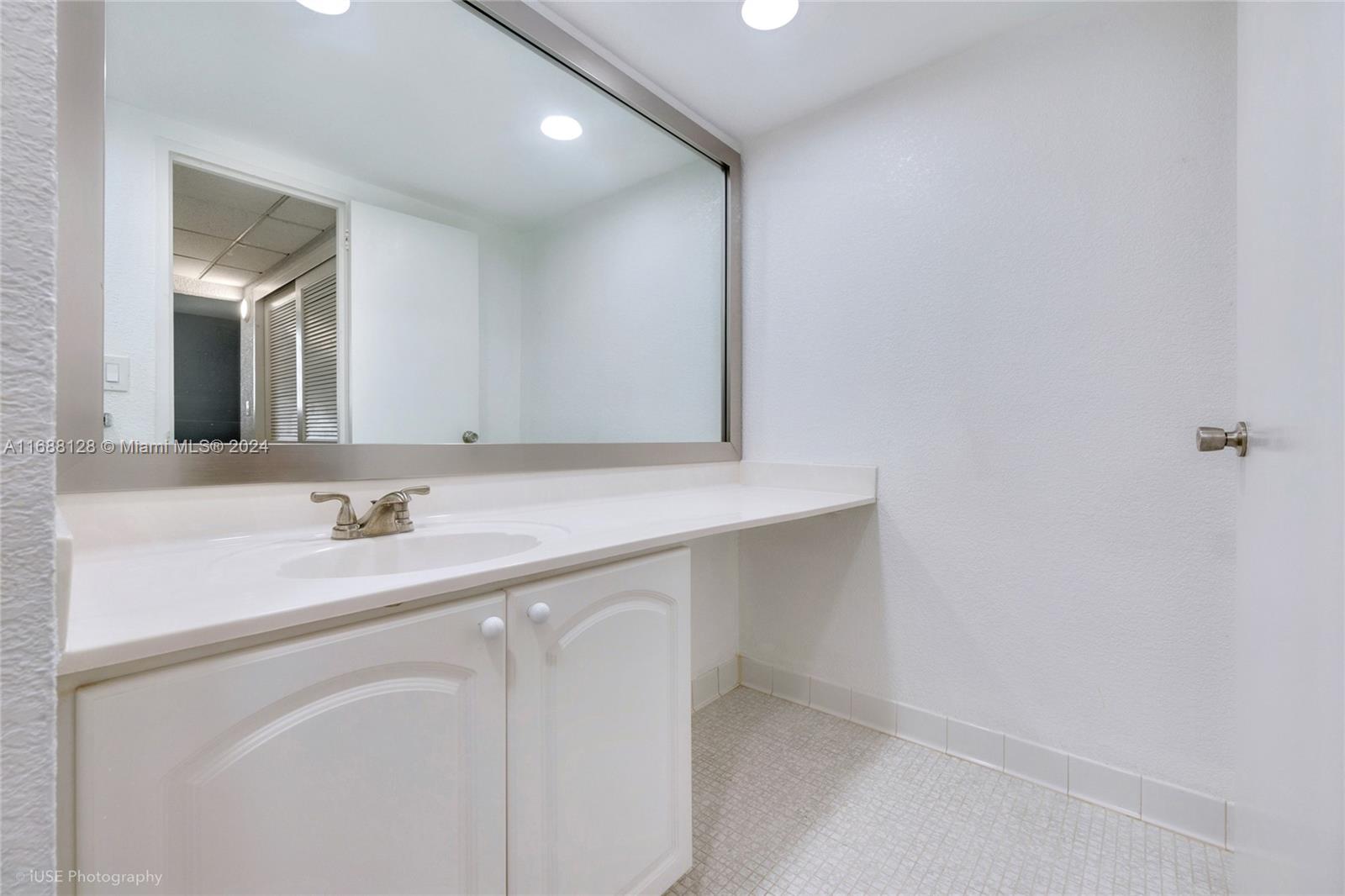 4001 S Ocean Dr #8D, Hollywood, Florida image 10