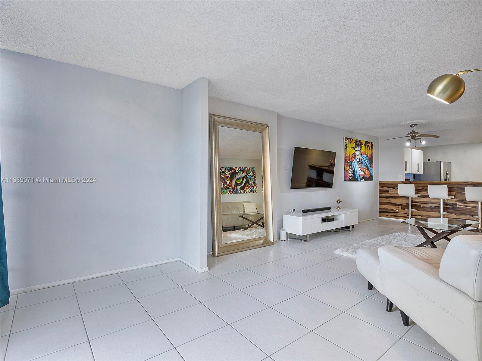 600 Parkview Dr #227, Hallandale Beach, Florida image 9