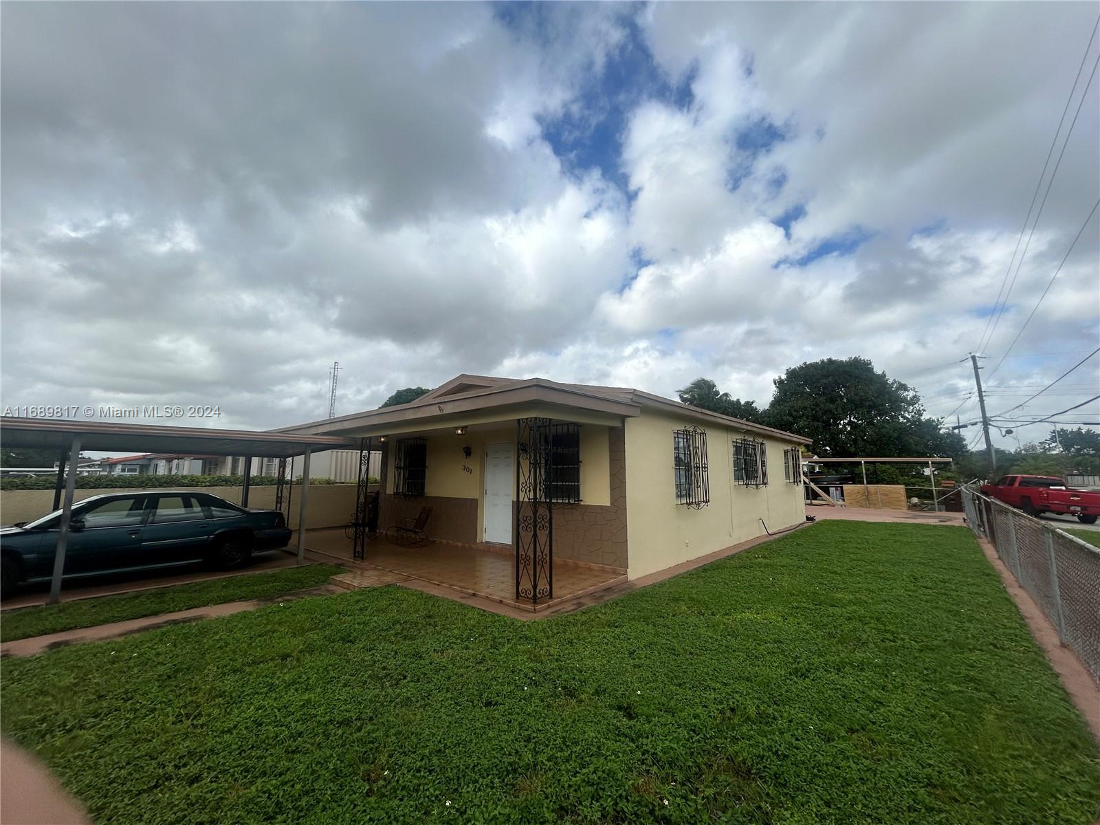 301 W 30th St, Hialeah, Florida image 2