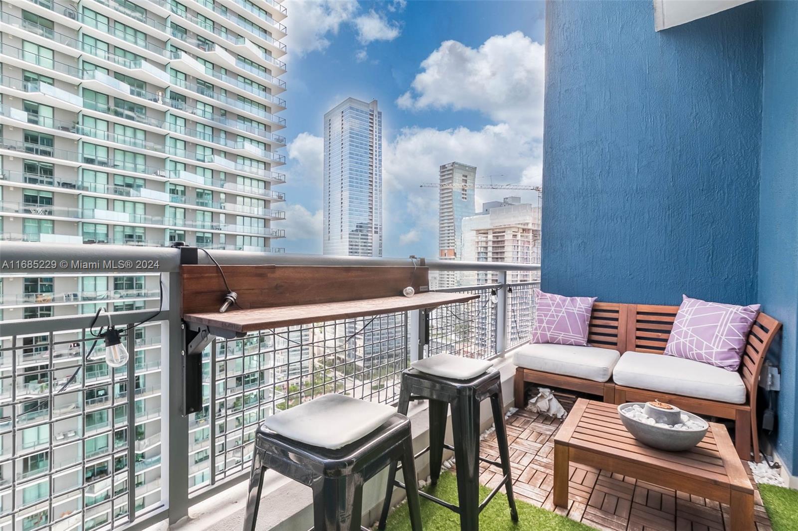 60 SW 13th St #2618, Miami FL 33130