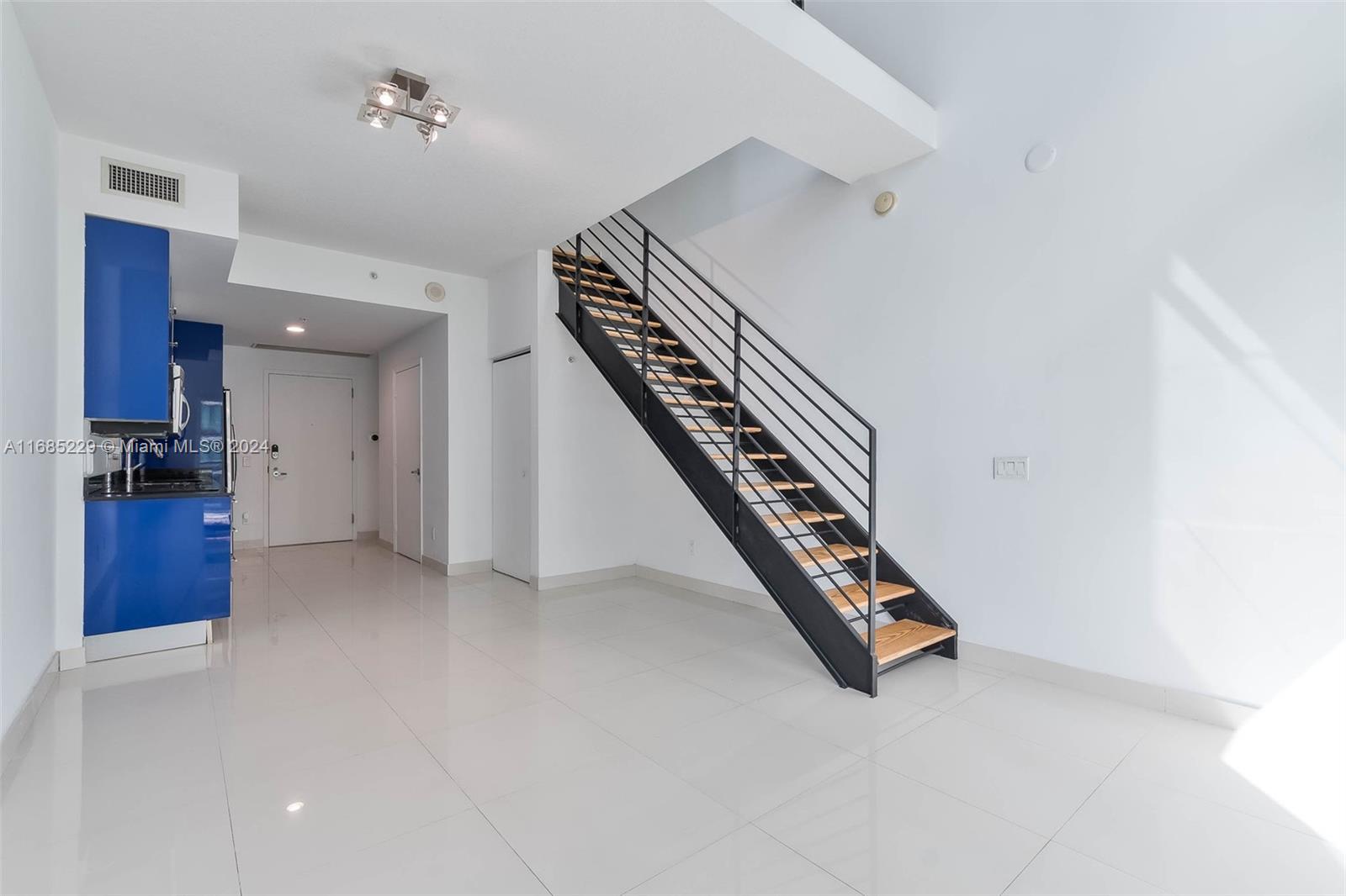 60 SW 13th St #2618, Miami FL 33130