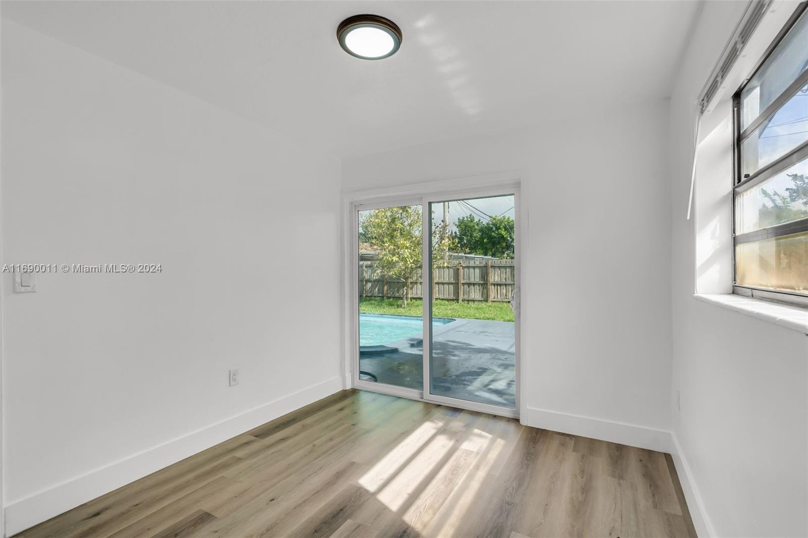 Listing Photo 18