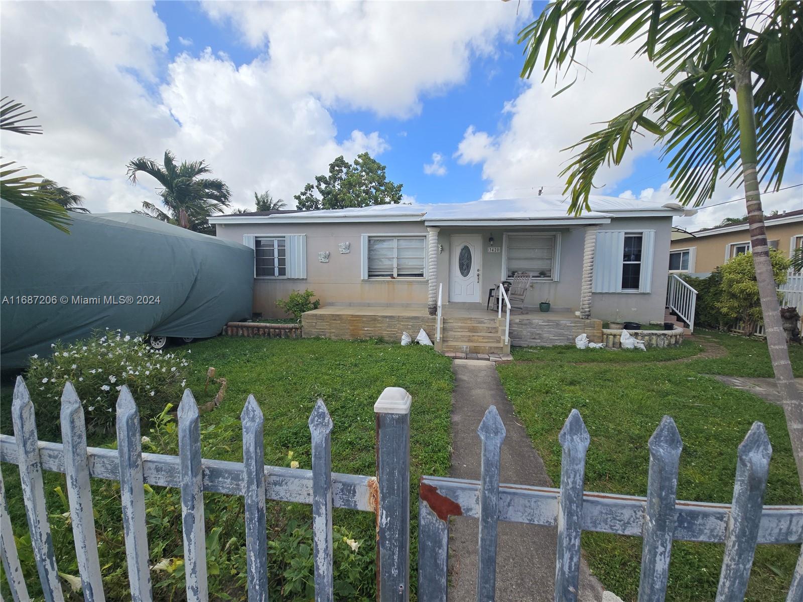 3420 E Palm Ct, Hialeah, Florida image 3