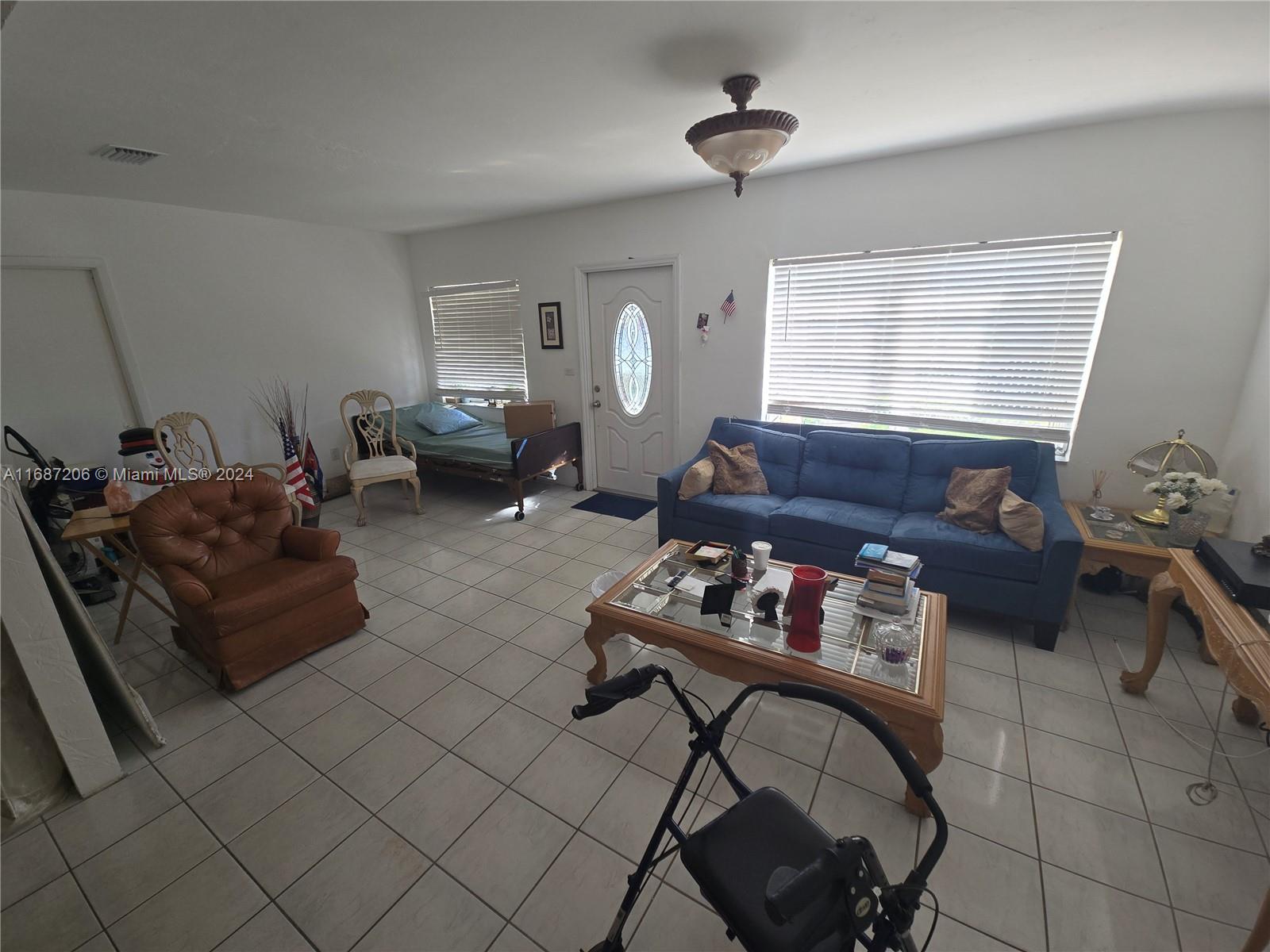 3420 E Palm Ct, Hialeah, Florida image 7