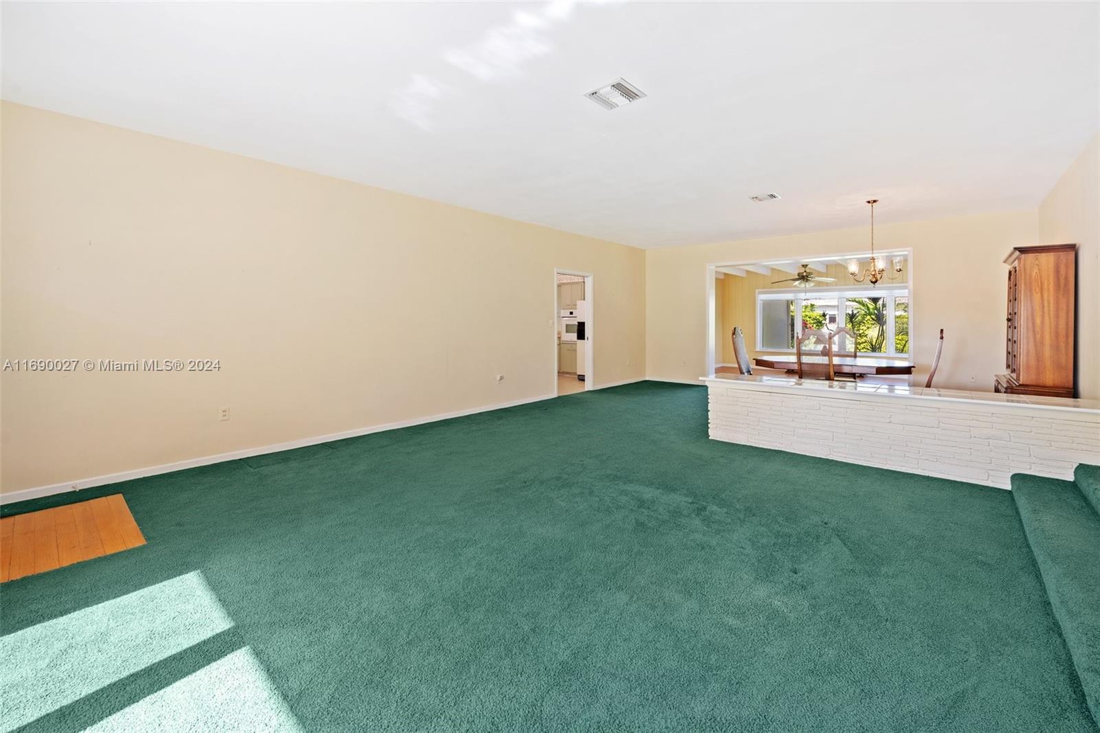 1103 Robin Ave, Miami Springs, Florida image 6