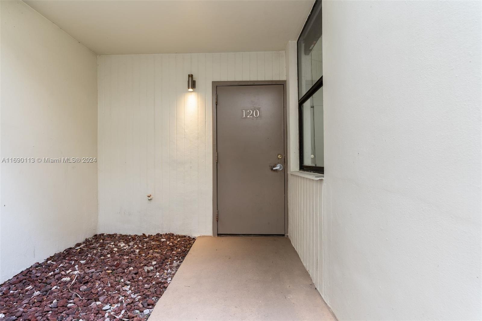 20350 W Country Club Dr #120-4, Aventura, Florida image 36