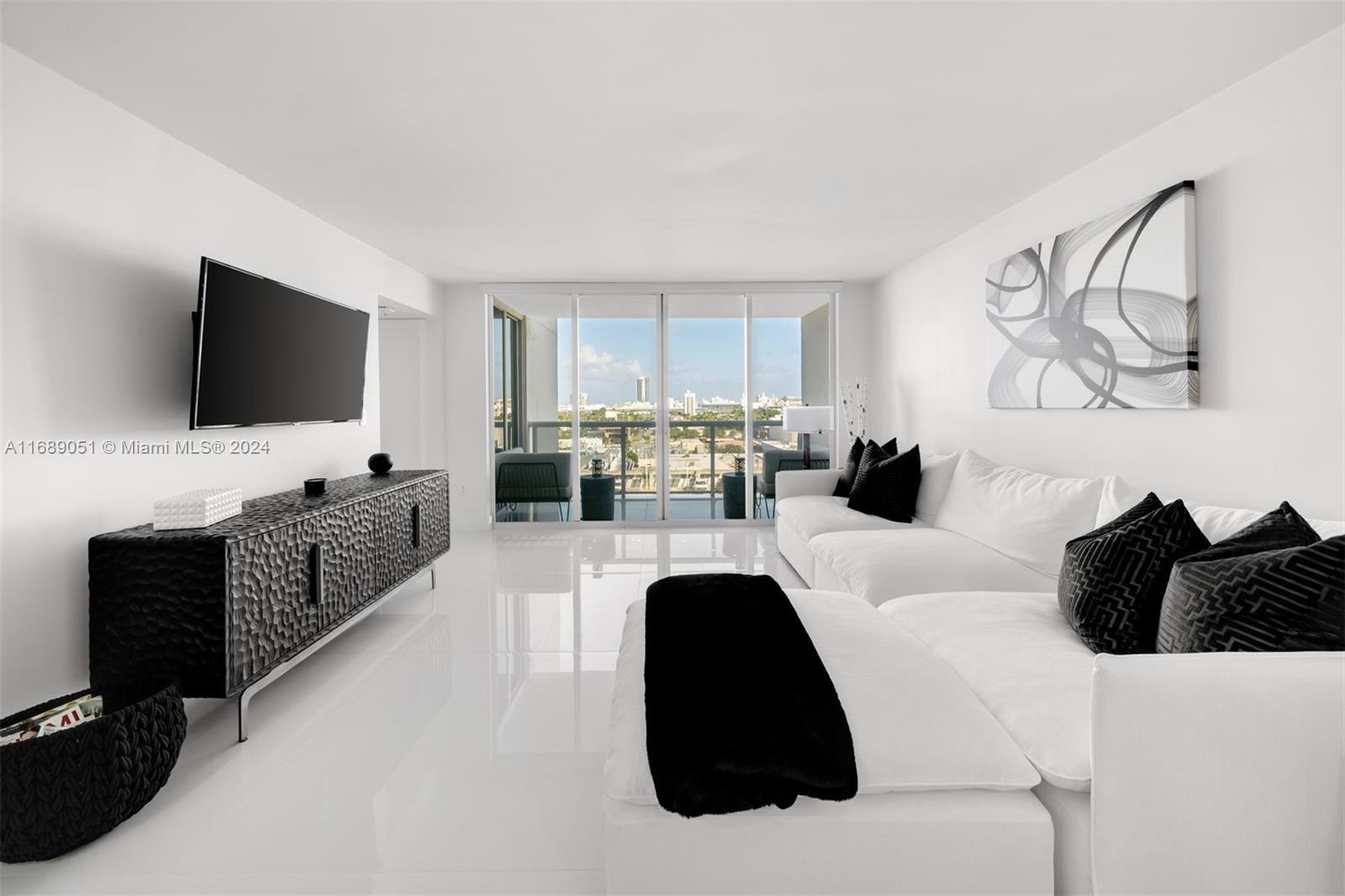 1800 Sunset Harbour Dr #1115, Miami Beach, Florida image 8