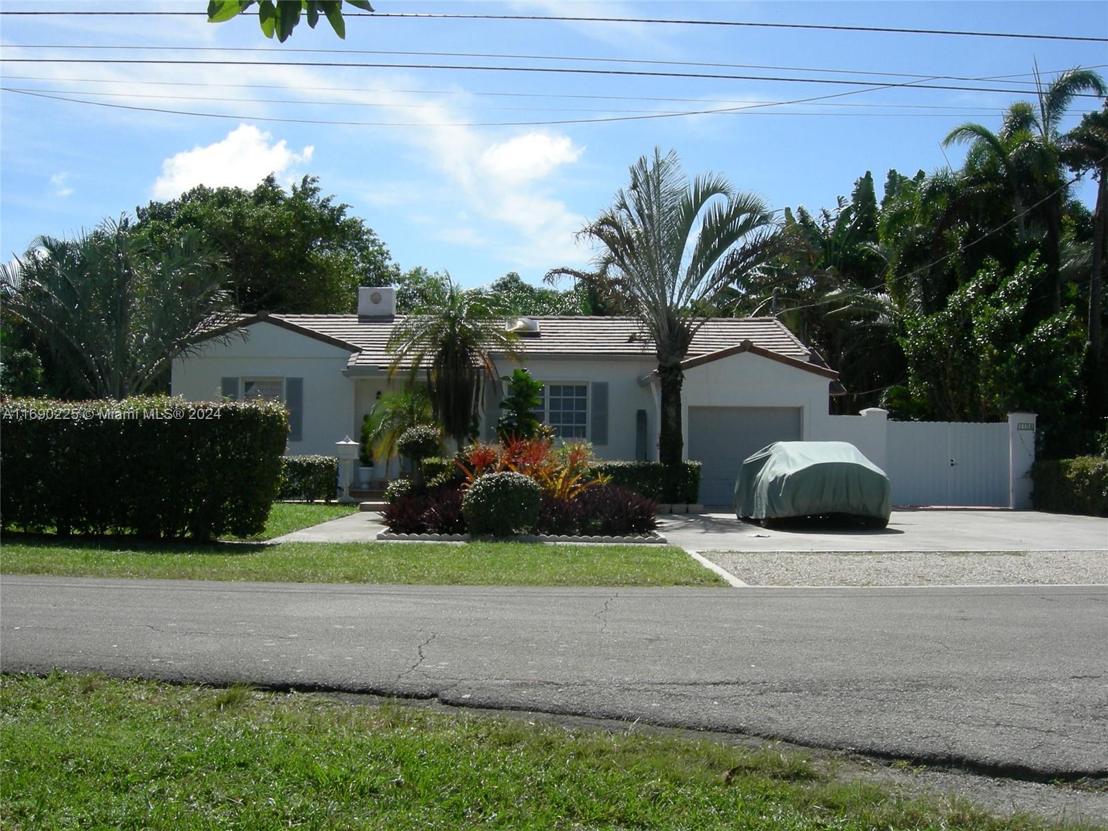 1102 NE 117th St, Biscayne Park, Florida image 3