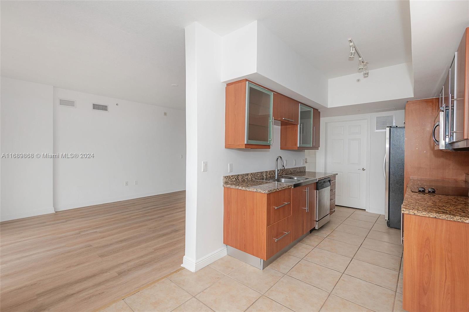 888 S Douglas Rd #1614, Coral Gables, Florida image 12