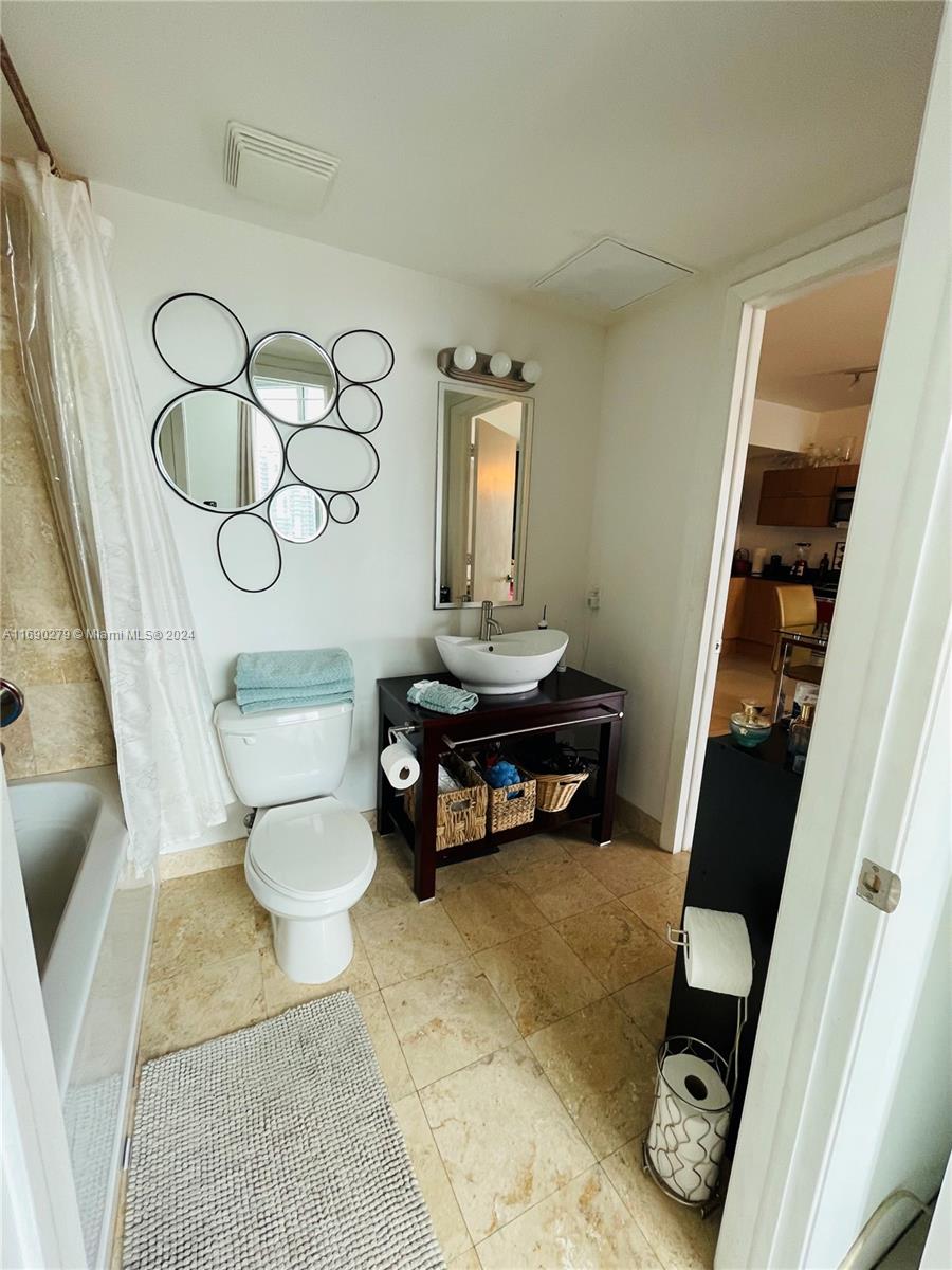 350 S Miami Ave #3908, Miami FL 33130