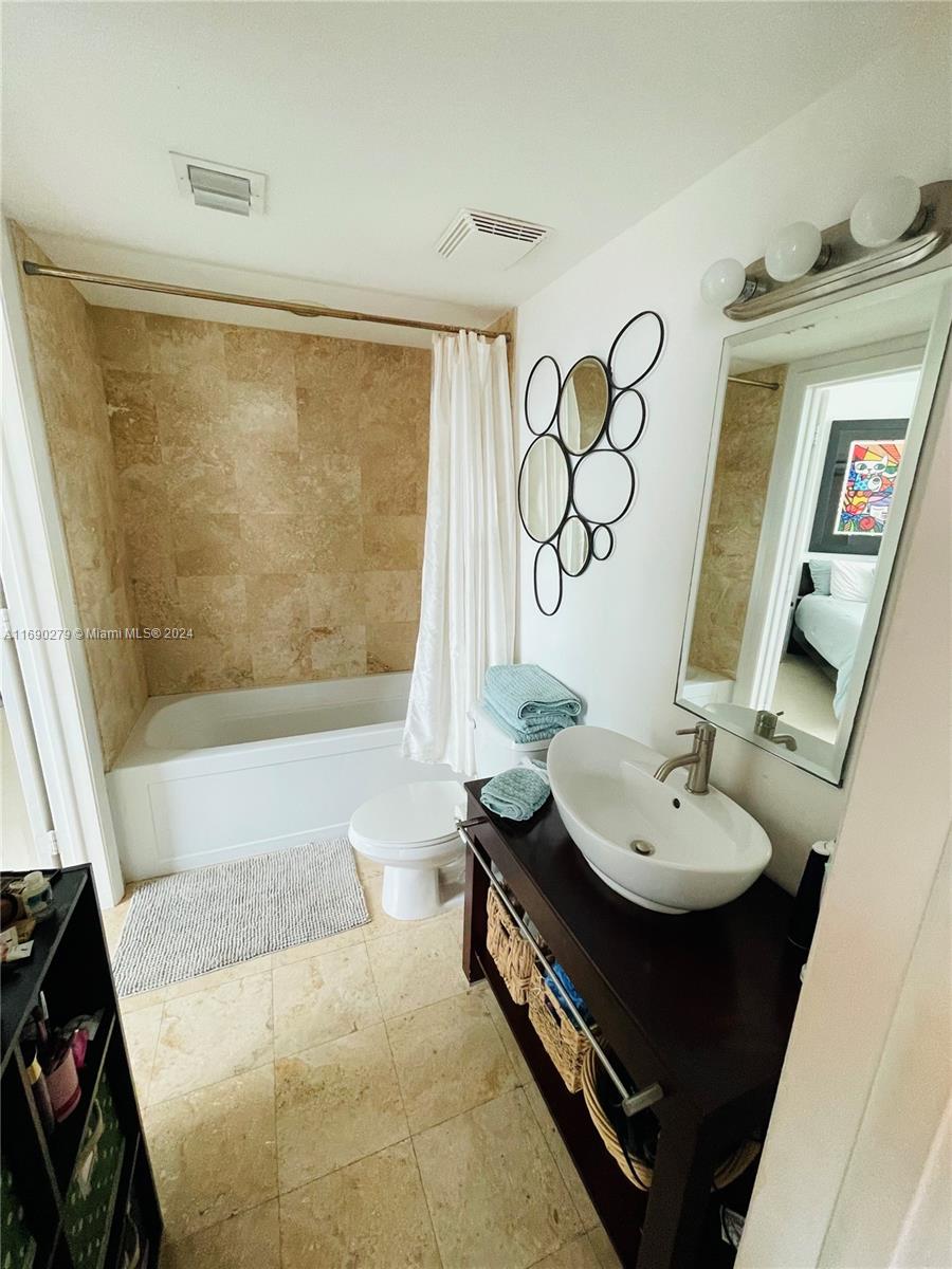 350 S Miami Ave #3908, Miami FL 33130