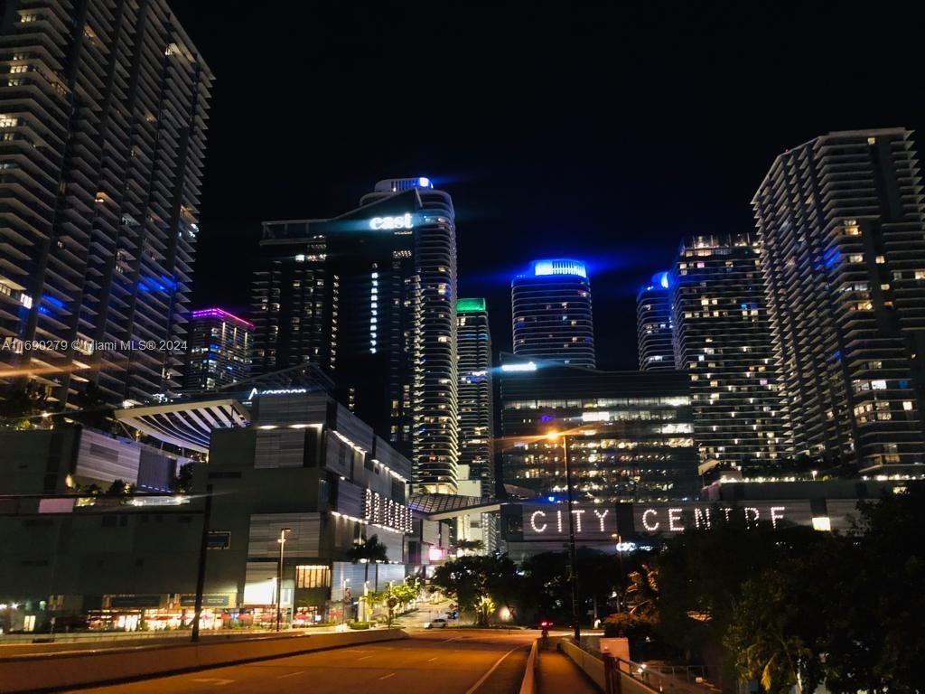 350 S Miami Ave #3908, Miami FL 33130