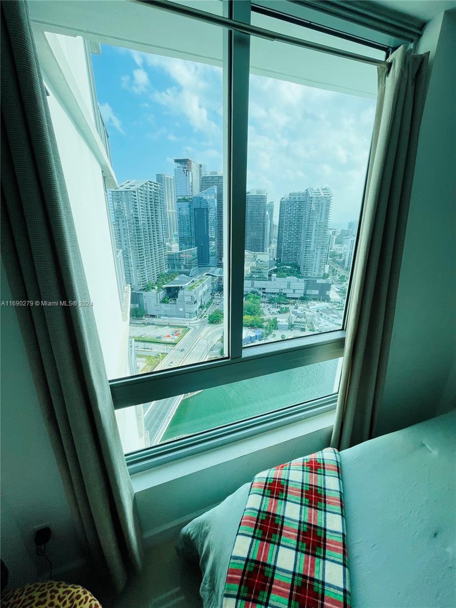 350 S Miami Ave #3908, Miami FL 33130