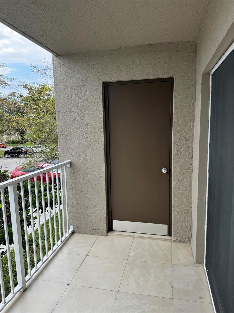 5005 Wiles Rd #205, Coconut Creek, Florida image 12