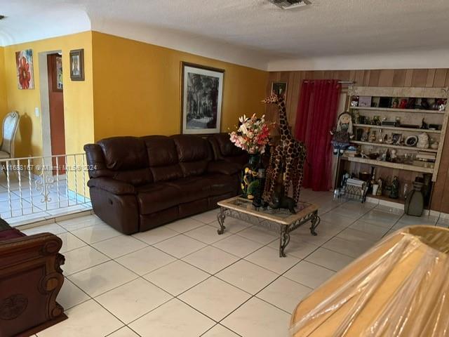 4325 NW 27th St, Lauderhill, Florida image 2