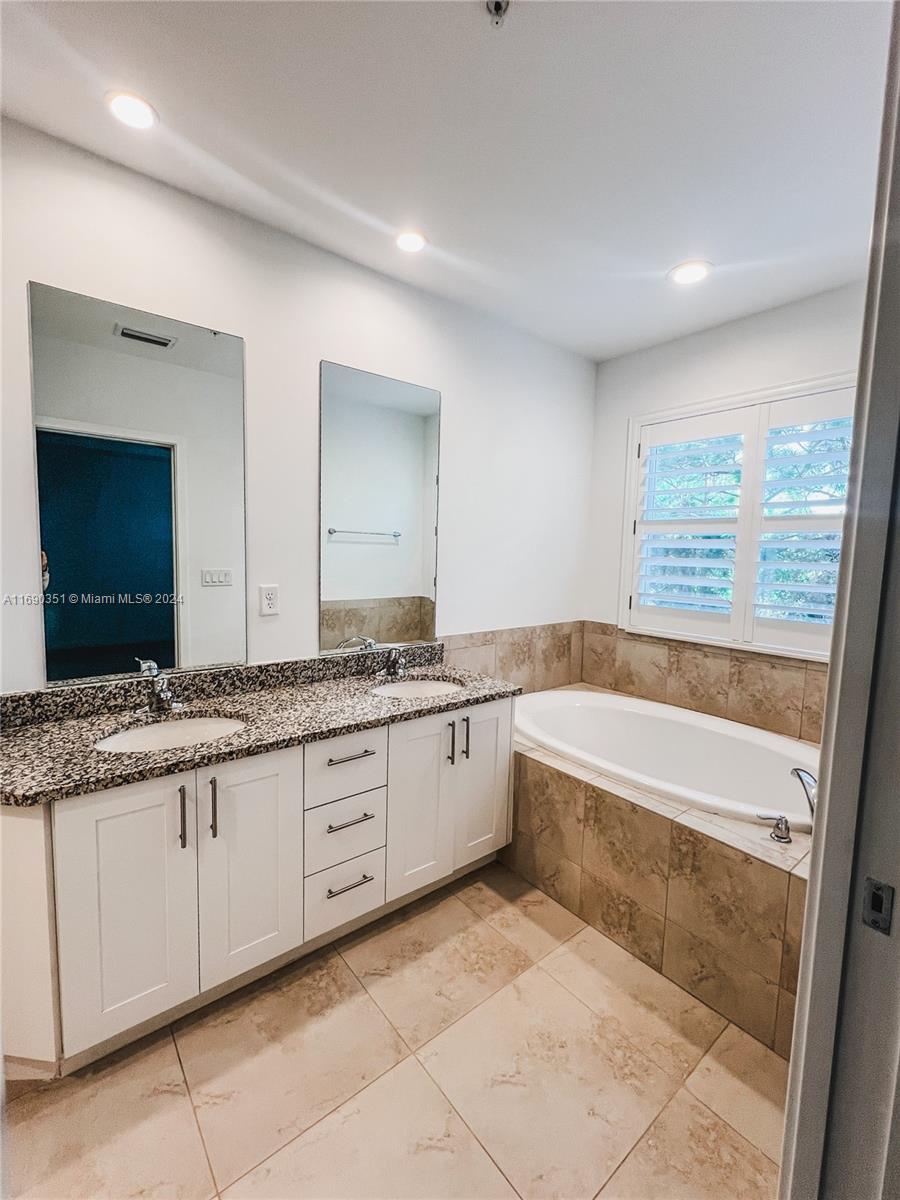 6264 SE Portofino Cir, Hobe Sound, Florida image 22