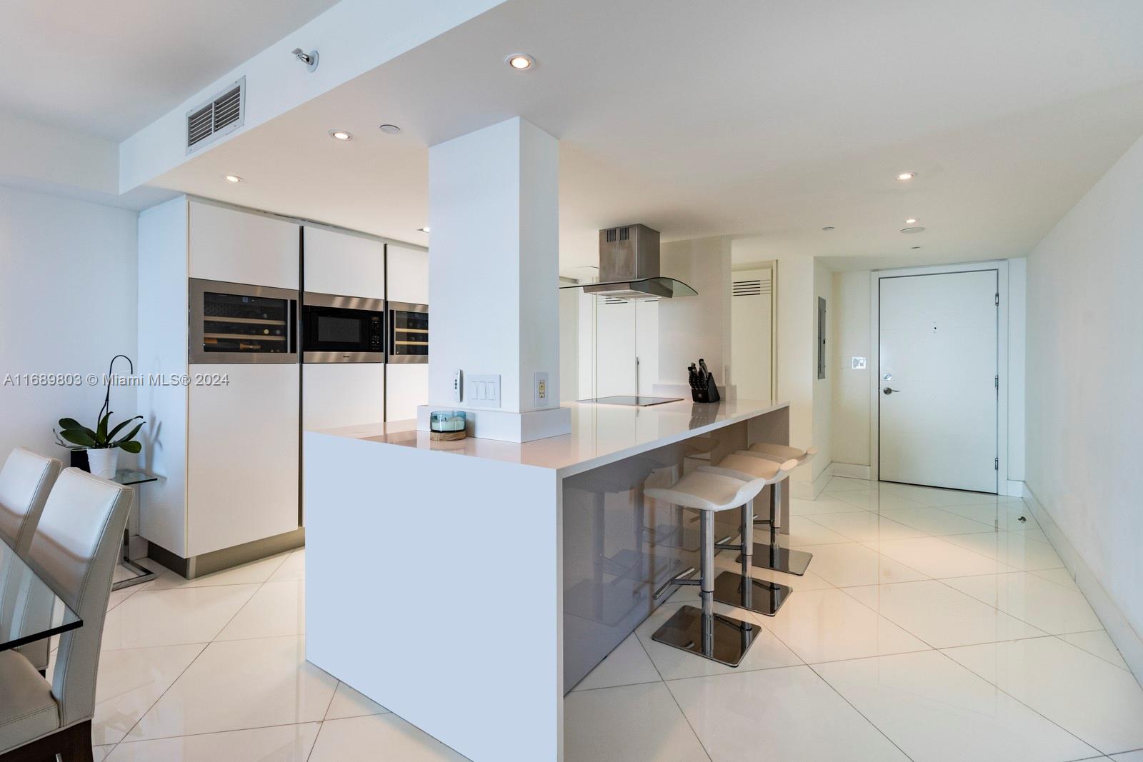 2101 Brickell Ave #2706, Miami FL 33129