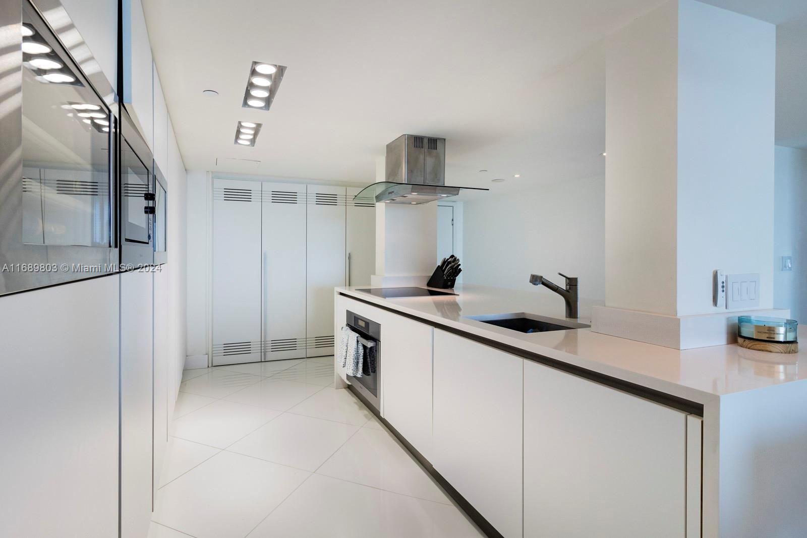 2101 Brickell Ave #2706, Miami FL 33129