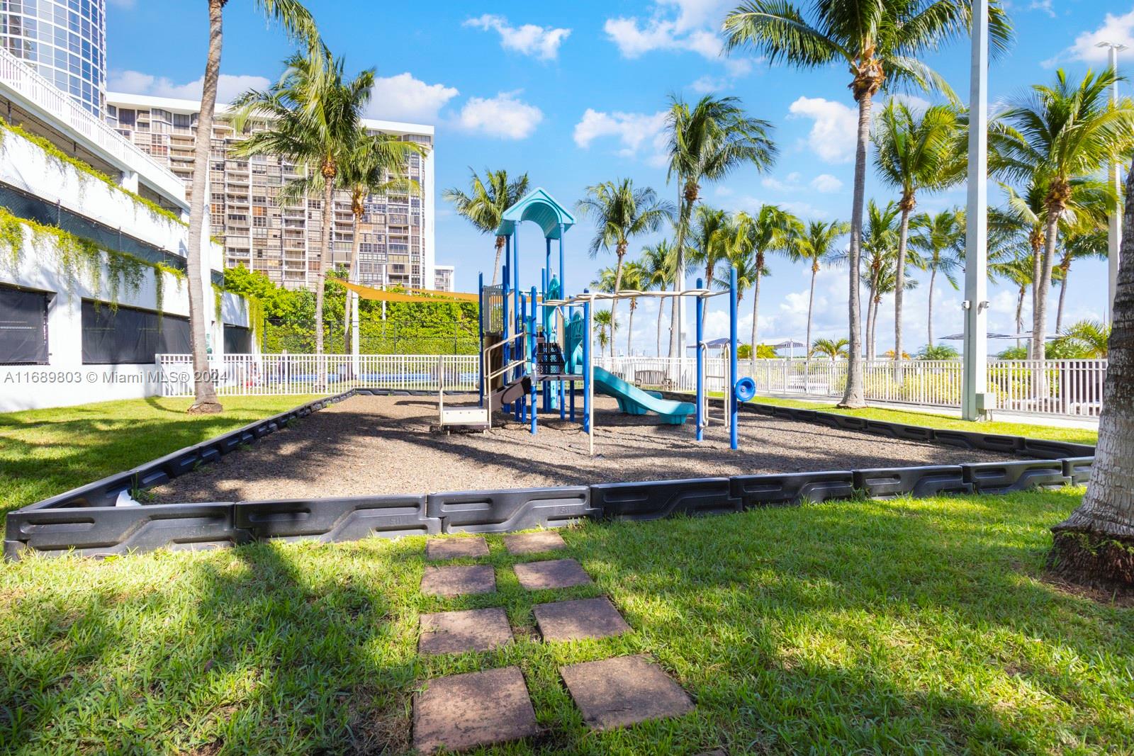 2101 Brickell Ave #2706, Miami FL 33129