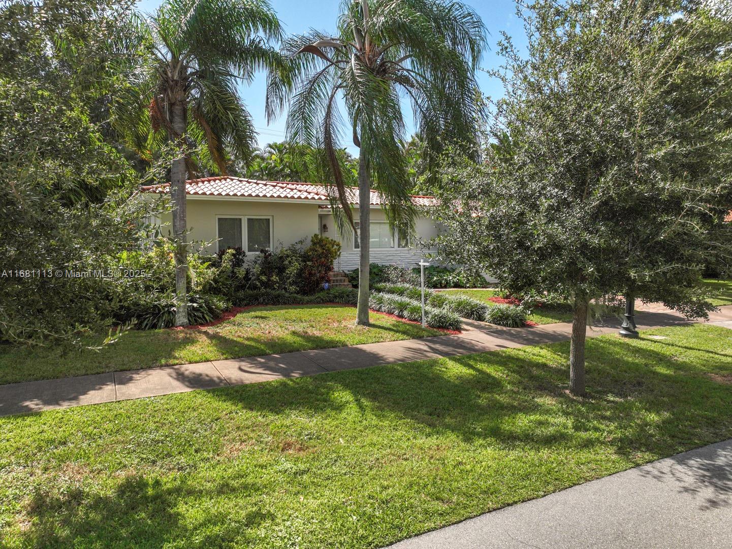 108 Santander Ave, Coral Gables, Florida image 37