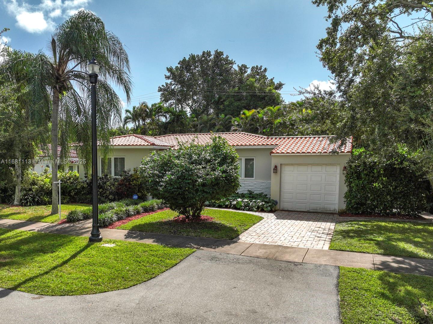 108 Santander Ave, Coral Gables, Florida image 38