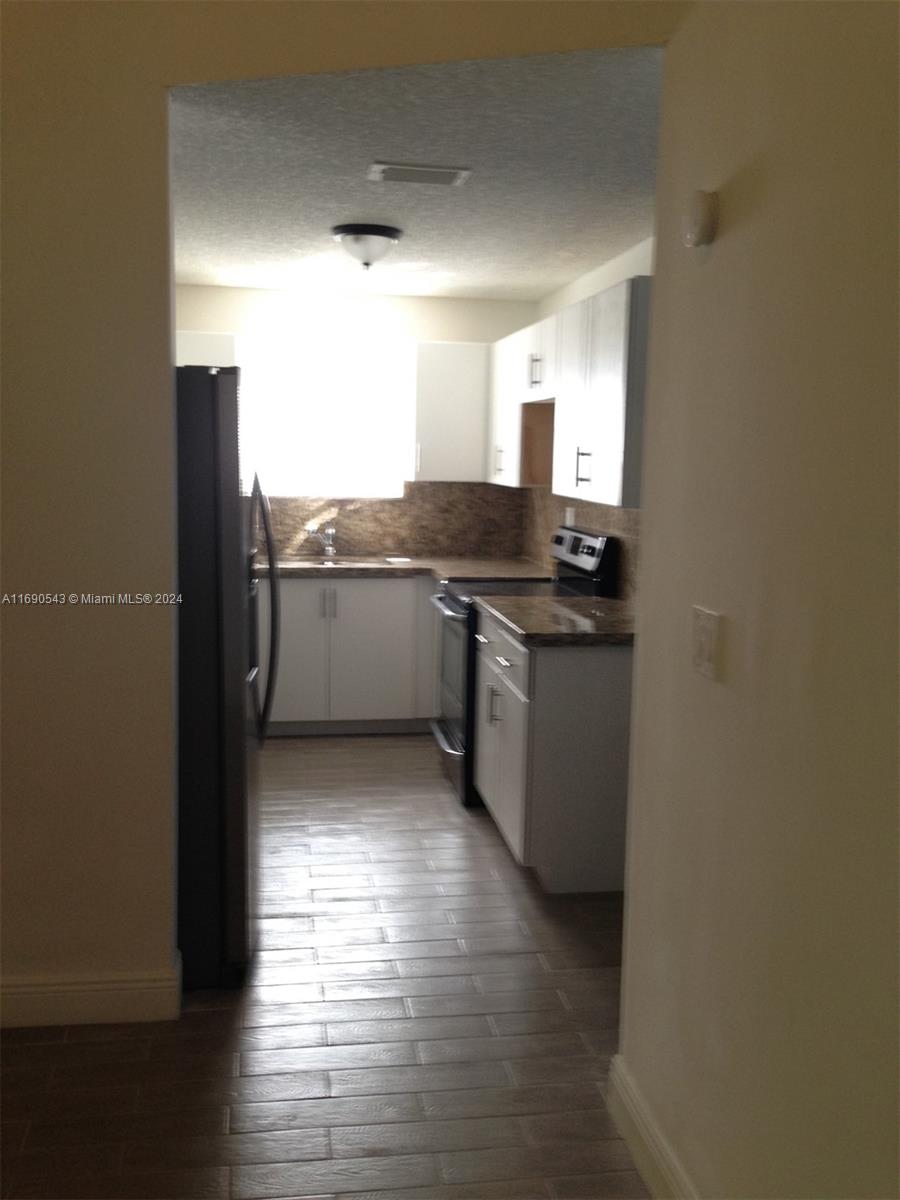 11153 NW 37th St, Sunrise, Florida image 7