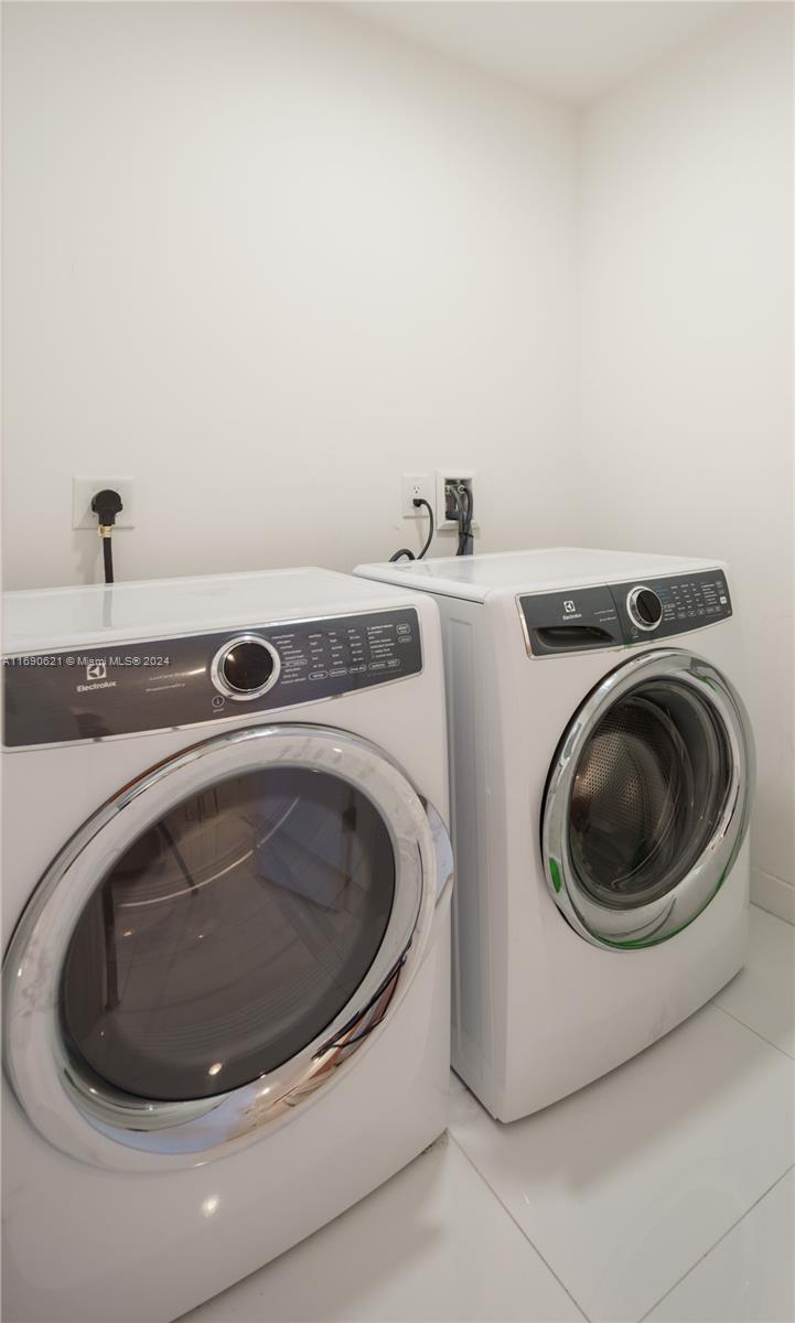 851 NE 1st Ave #4406, Miami FL 33132
