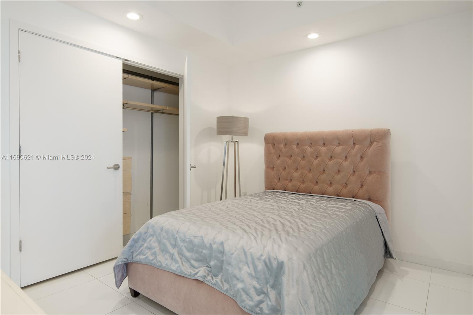 851 NE 1st Ave #4406, Miami FL 33132
