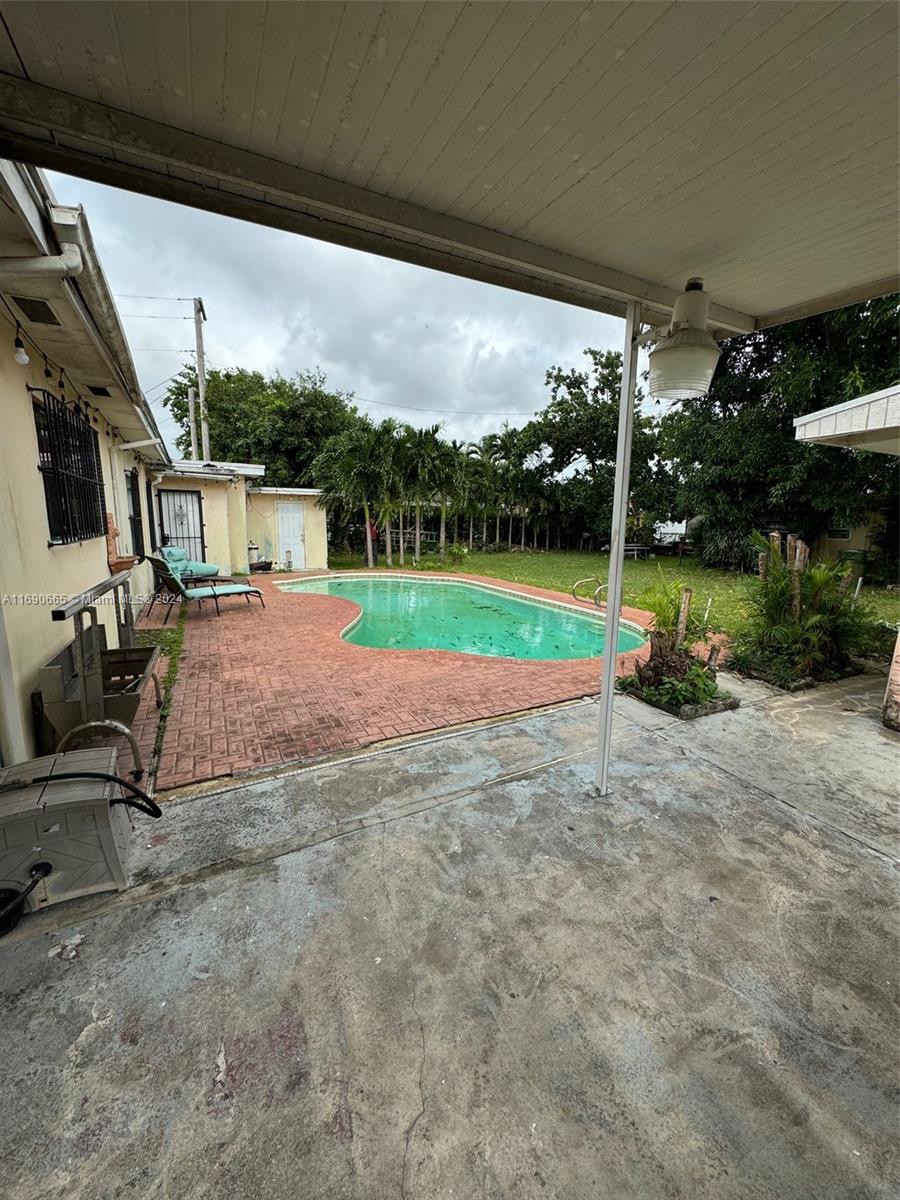 5471 W 12th Ave, Hialeah, Florida image 4