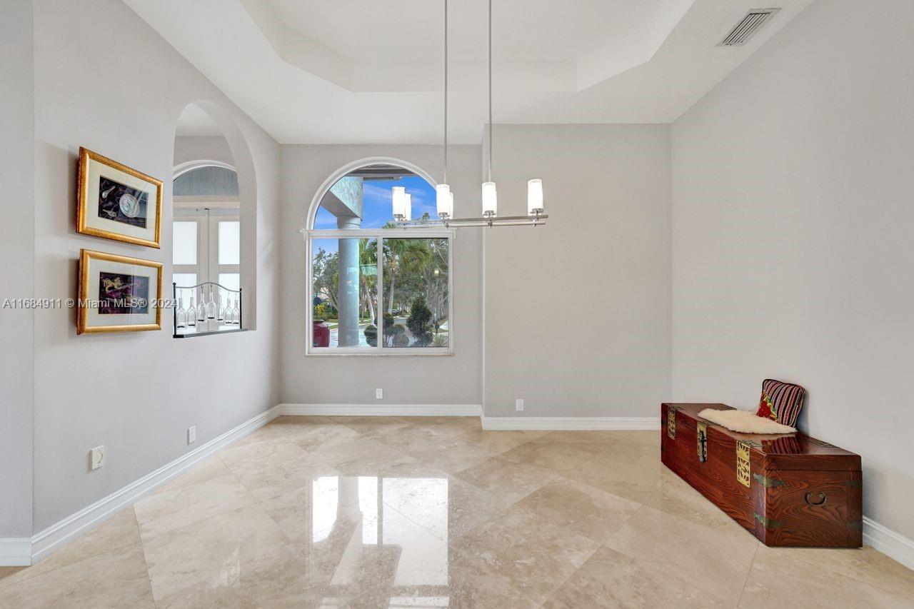 372 Mallard Drive, Weston, Florida image 32