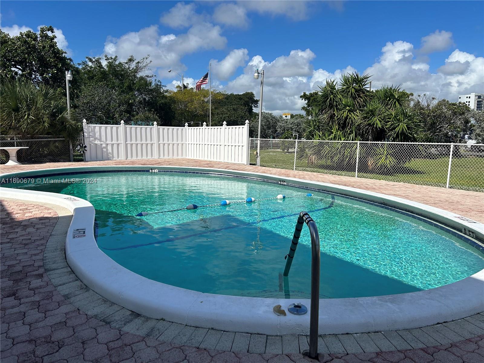 22 SE 3rd Ter #31, Dania Beach, Florida image 14