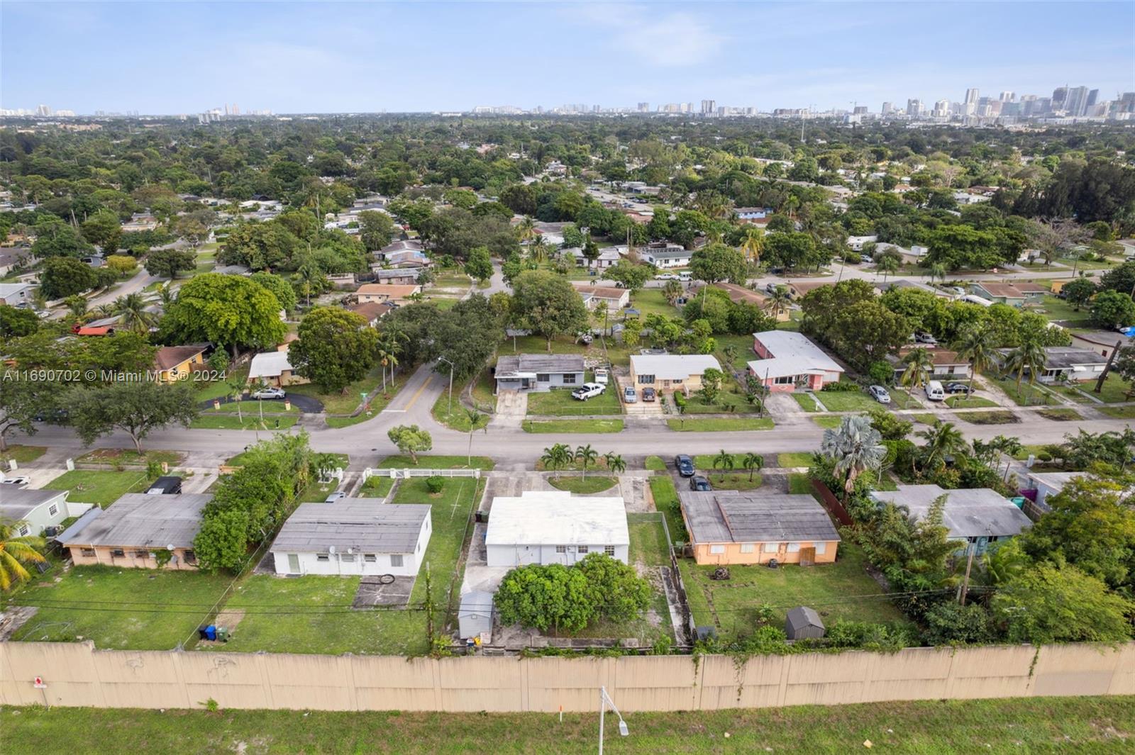 1806 Lauderdale Manor Dr, Fort Lauderdale, Florida image 35