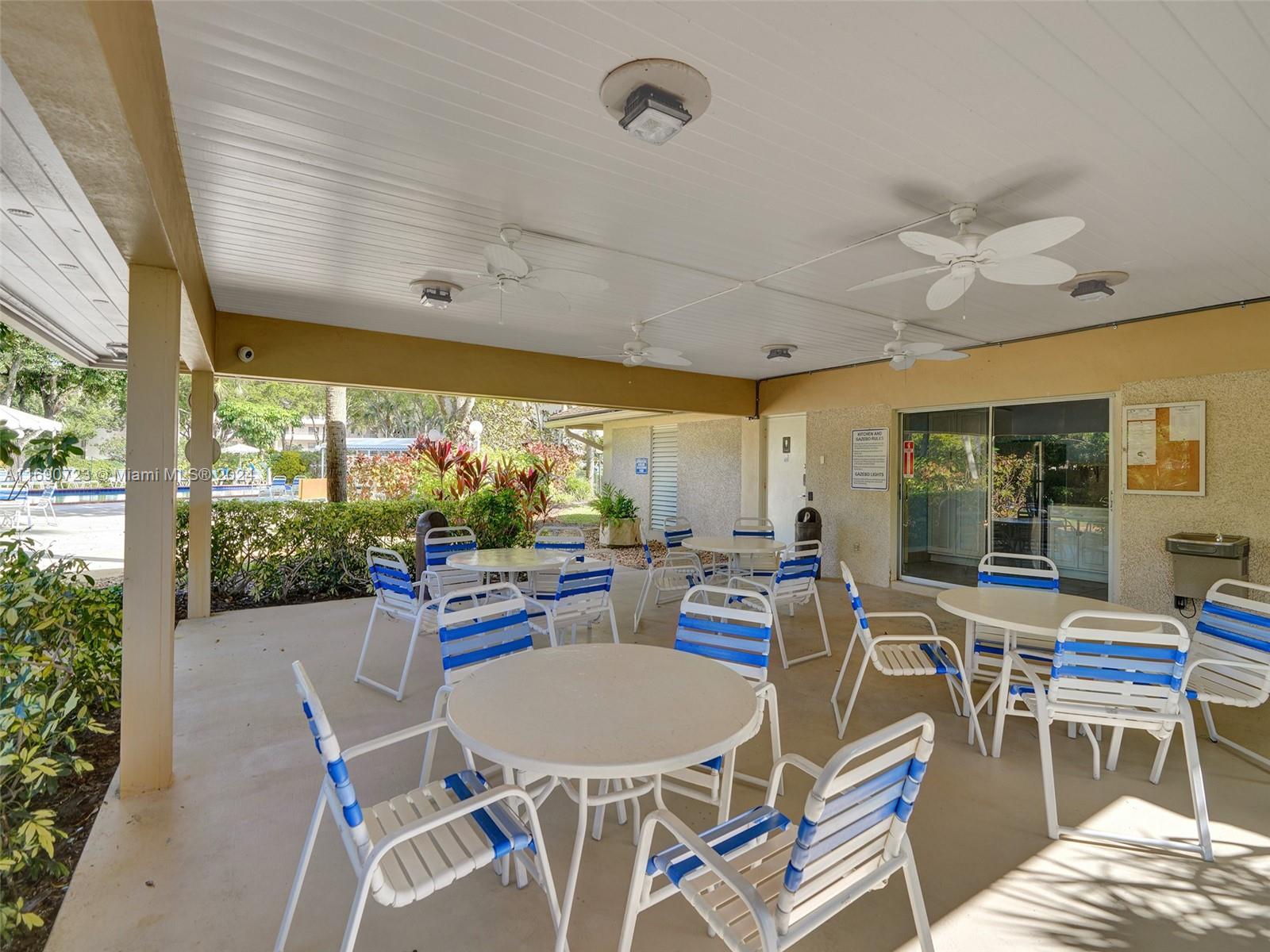 3700 Oaks Clubhouse Dr #203, Pompano Beach, Florida image 34