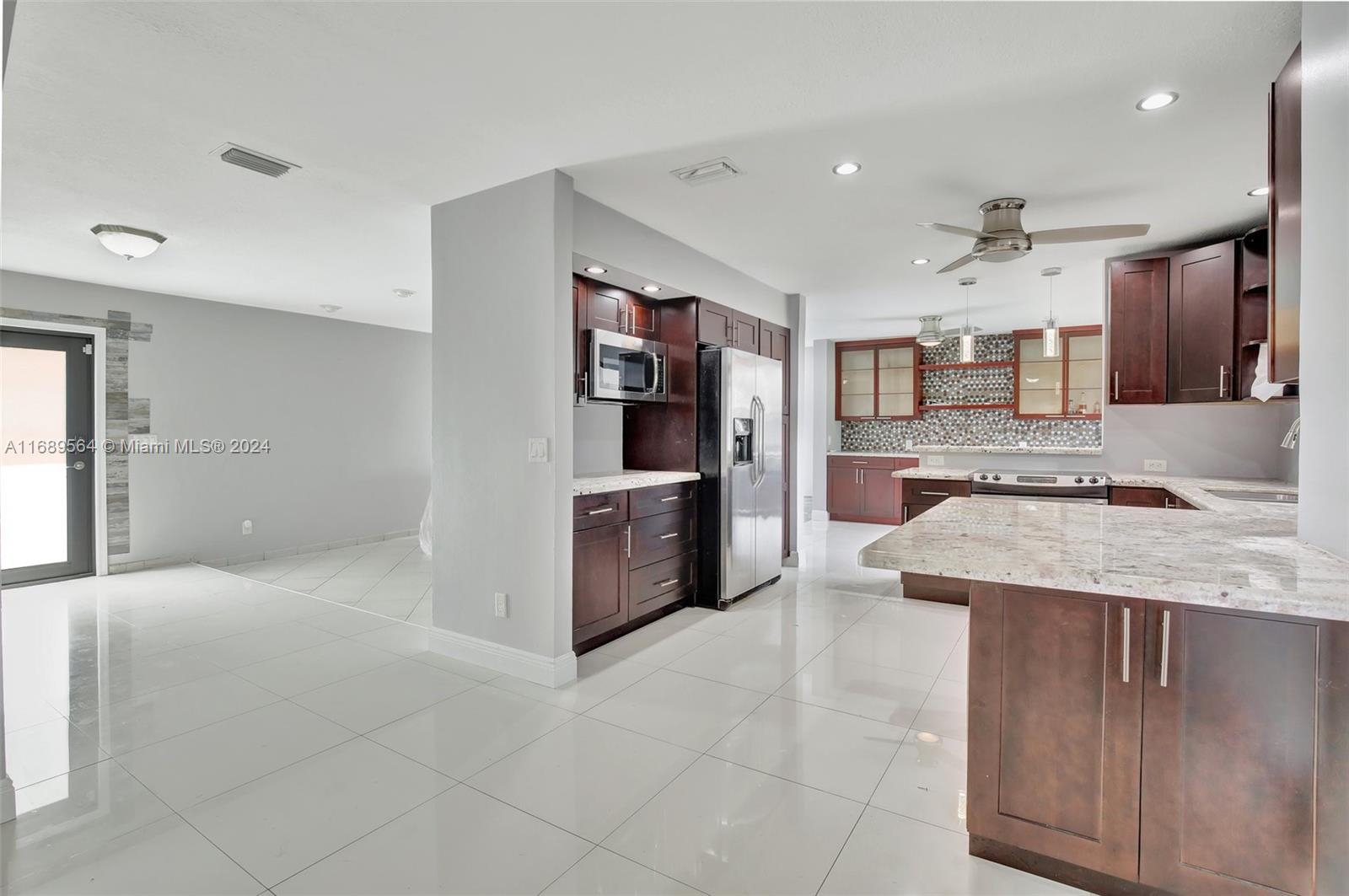 15101 Tetherclift St, Davie, Florida image 9