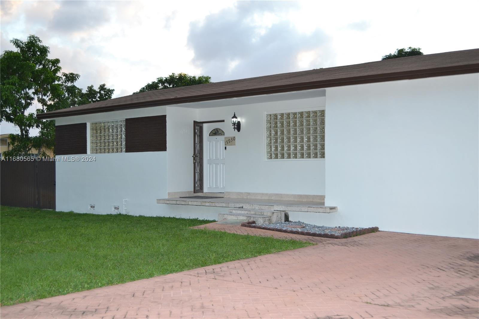 15930 NW 44th Ct, Miami Gardens, Florida image 1