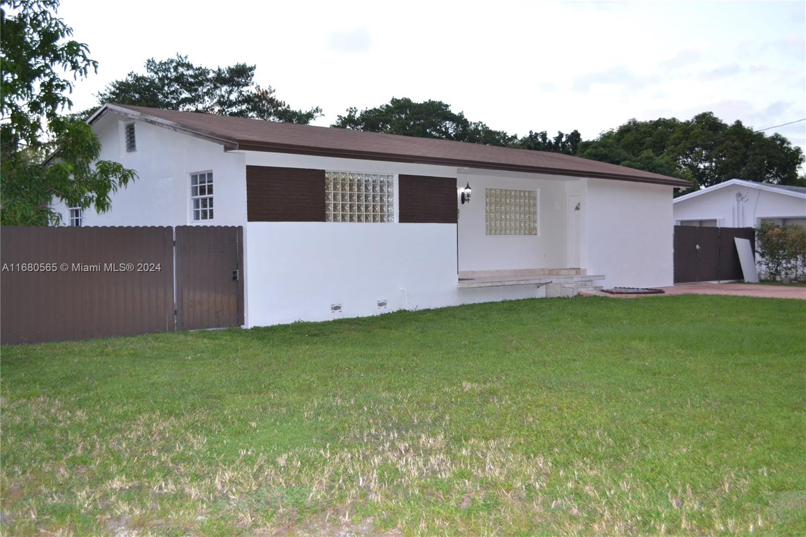 15930 NW 44th Ct, Miami Gardens, Florida image 2