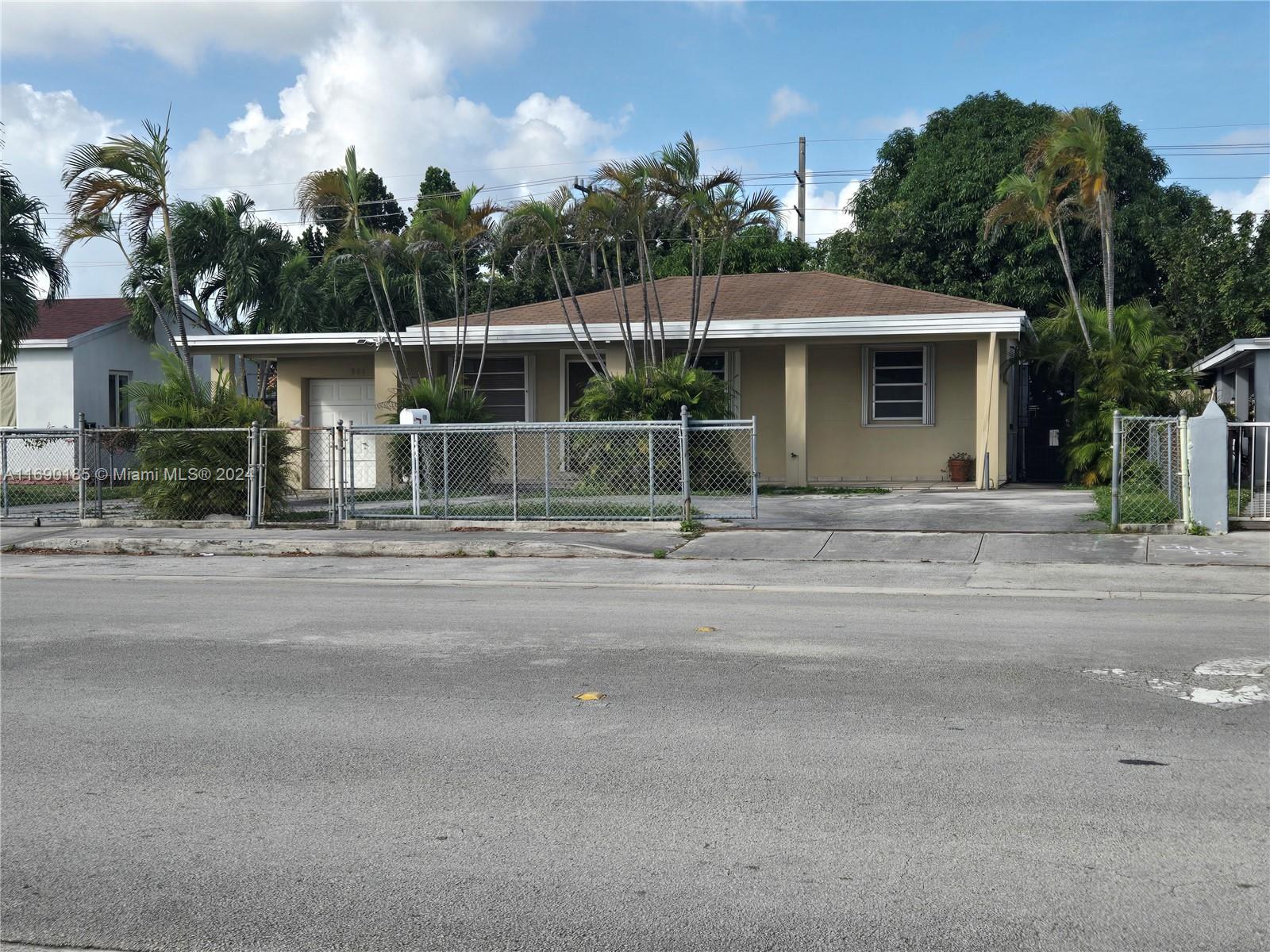 961 E 32nd St, Hialeah, Florida image 2