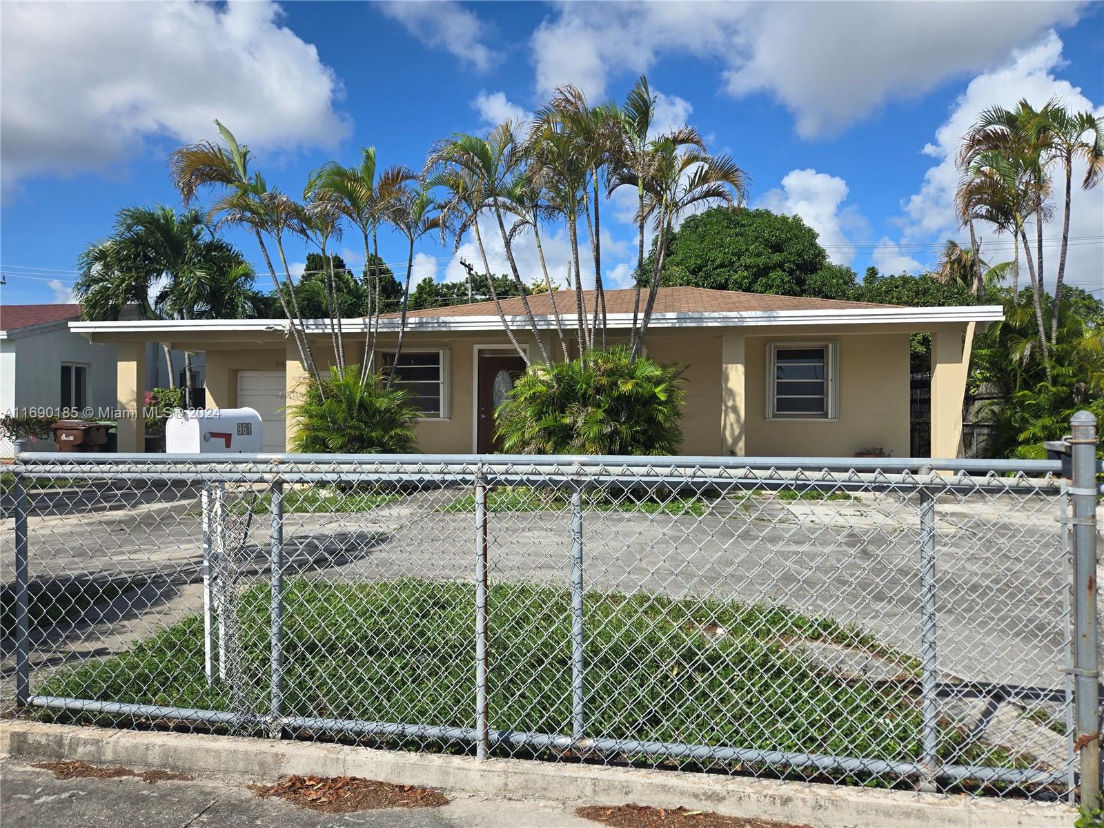 961 E 32nd St, Hialeah, Florida image 3