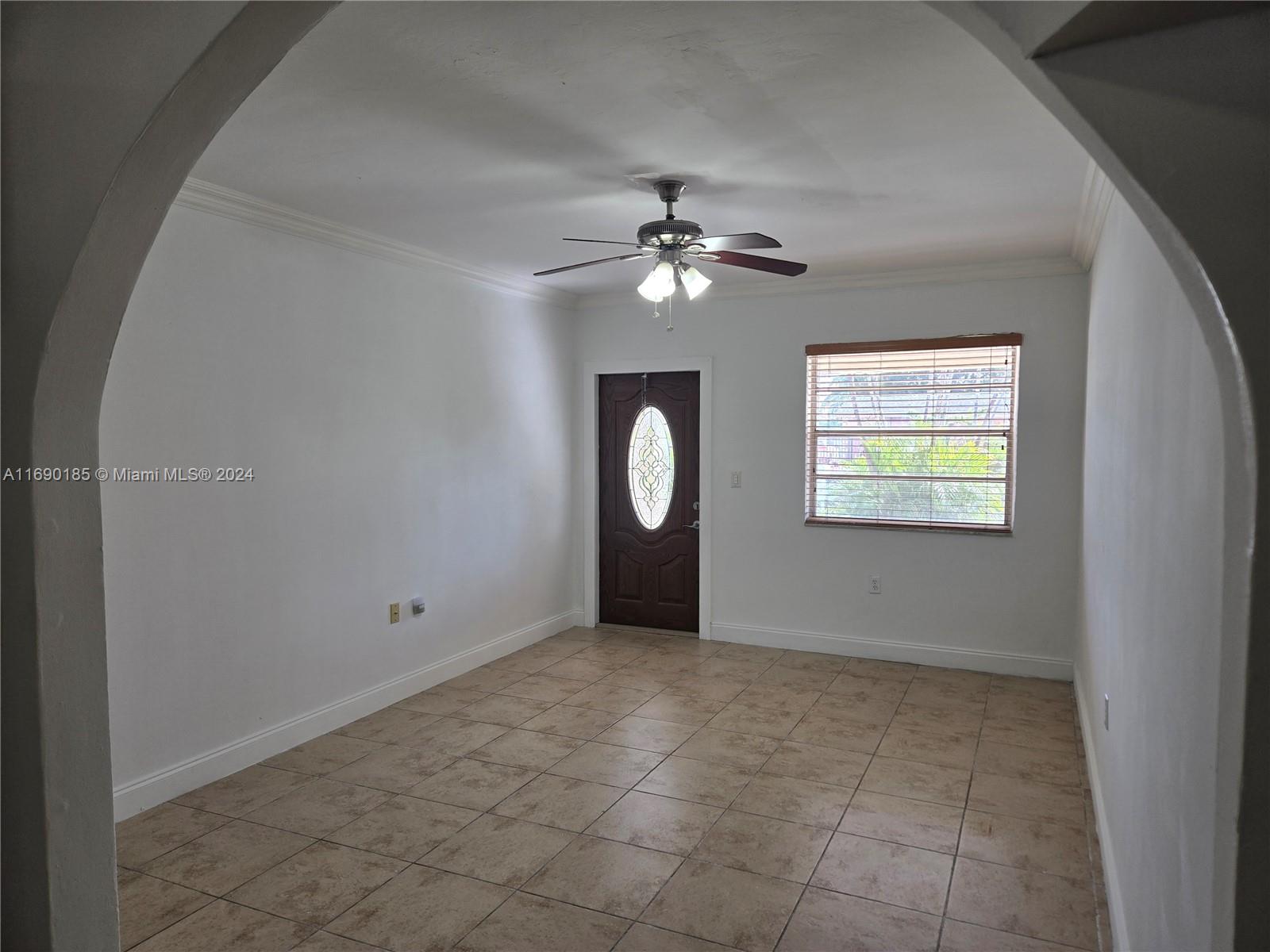 961 E 32nd St, Hialeah, Florida image 7