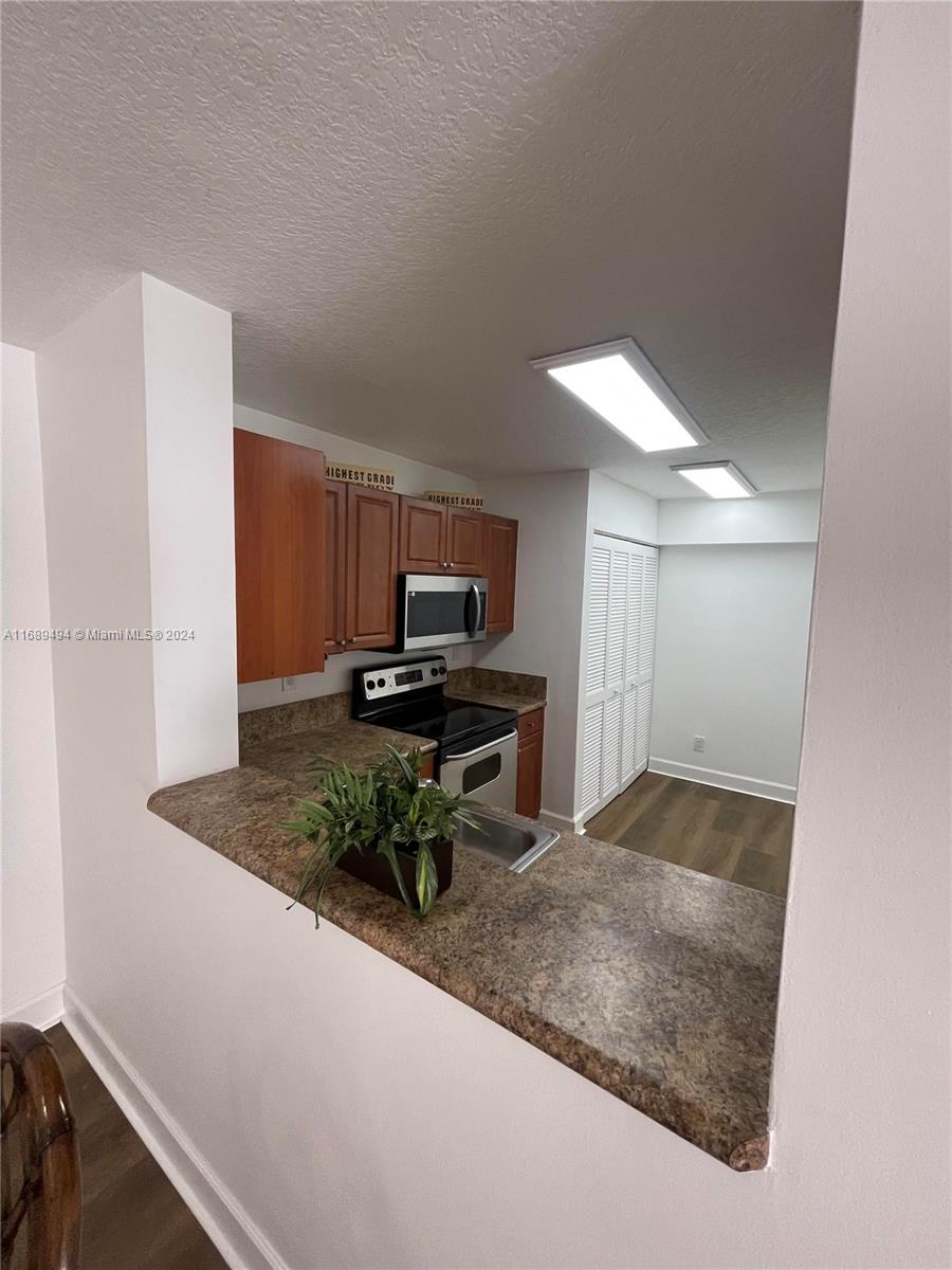 609 E Sheridan St #404, Dania Beach, Florida image 6