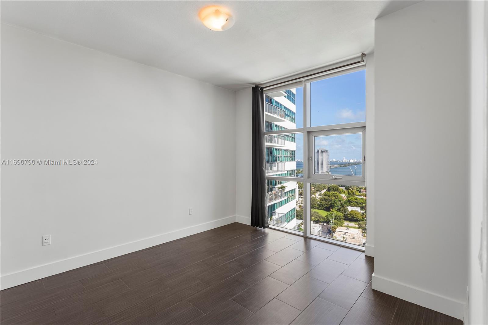 Listing Photo 17