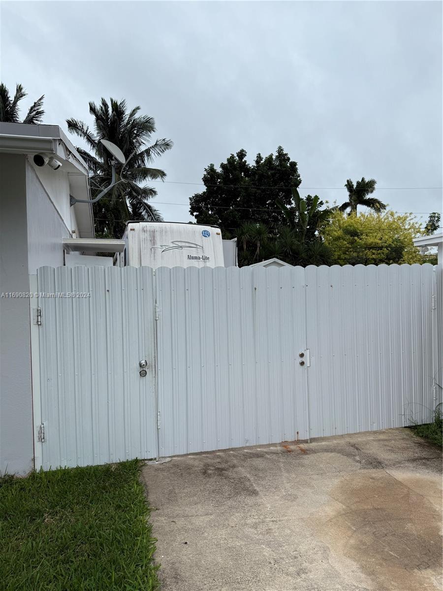 18933 SW 96th Ave, Cutler Bay, Florida image 37